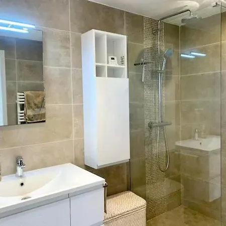 House In Residence With Pool And Tennis * Antibes